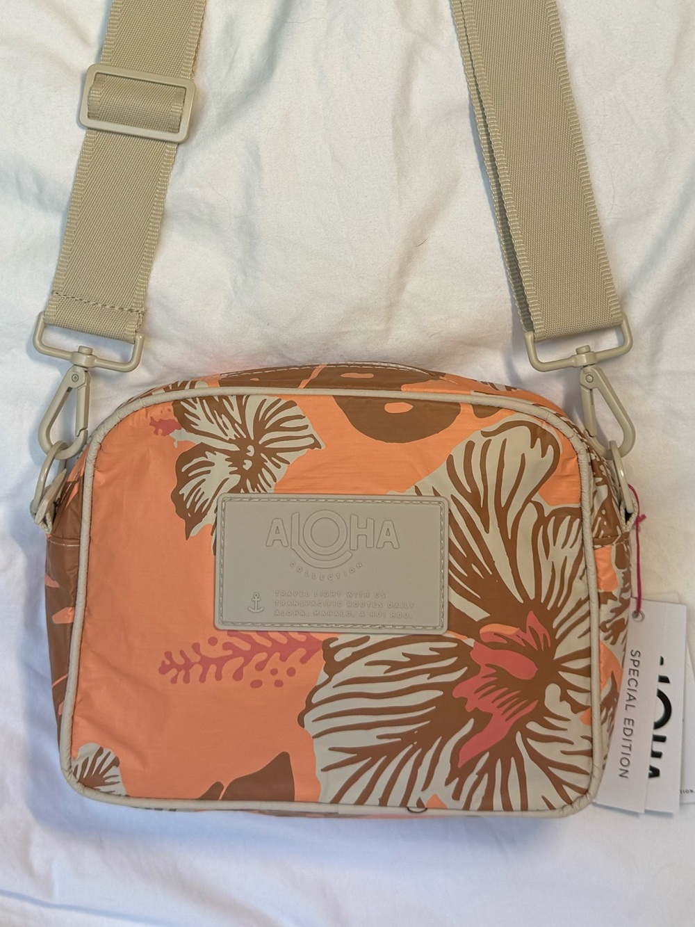 NWT ALOHA Collection x Samudra Pape'ete Le Tour SPECIAL EDITION